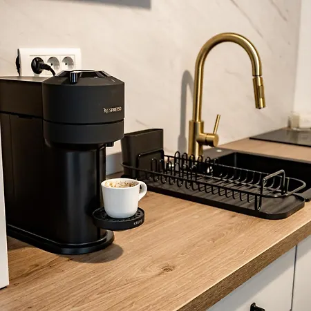 The Black Orchid - Balcony, Near Old Town Appartamento