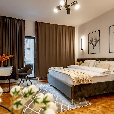 Square Haven 2b - View, Near Old Town *