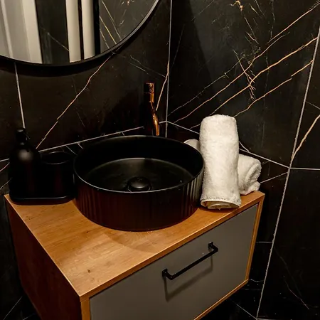 The Black Orchid - Balcony, Near Old Town *