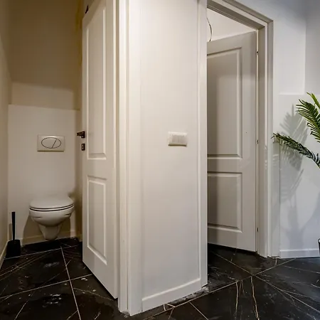 The Black Orchid - Balcony, Near Old Town Appartamento Bucarest