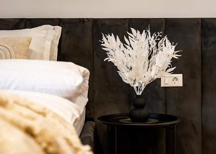 The Black Orchid - Balcony, Near Old Town