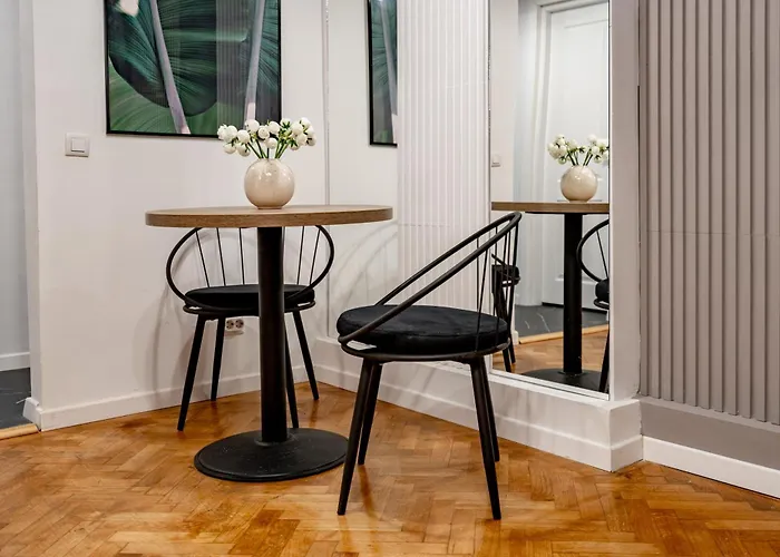 The Black Orchid - Balcony, Near Old Town