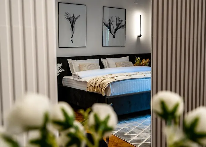 The Black Orchid - Balcony, Near Old Town Apartament Bucureşti