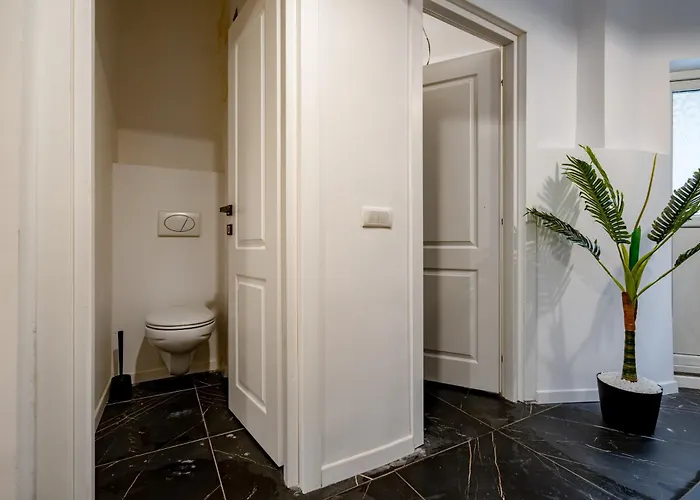 The Black Orchid - Balcony, Near Old Town Apartament Bucureşti